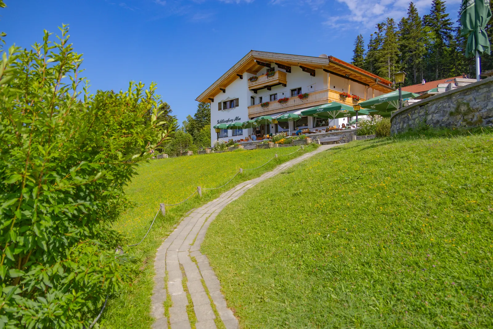 Das Hotel mit der Terrasse