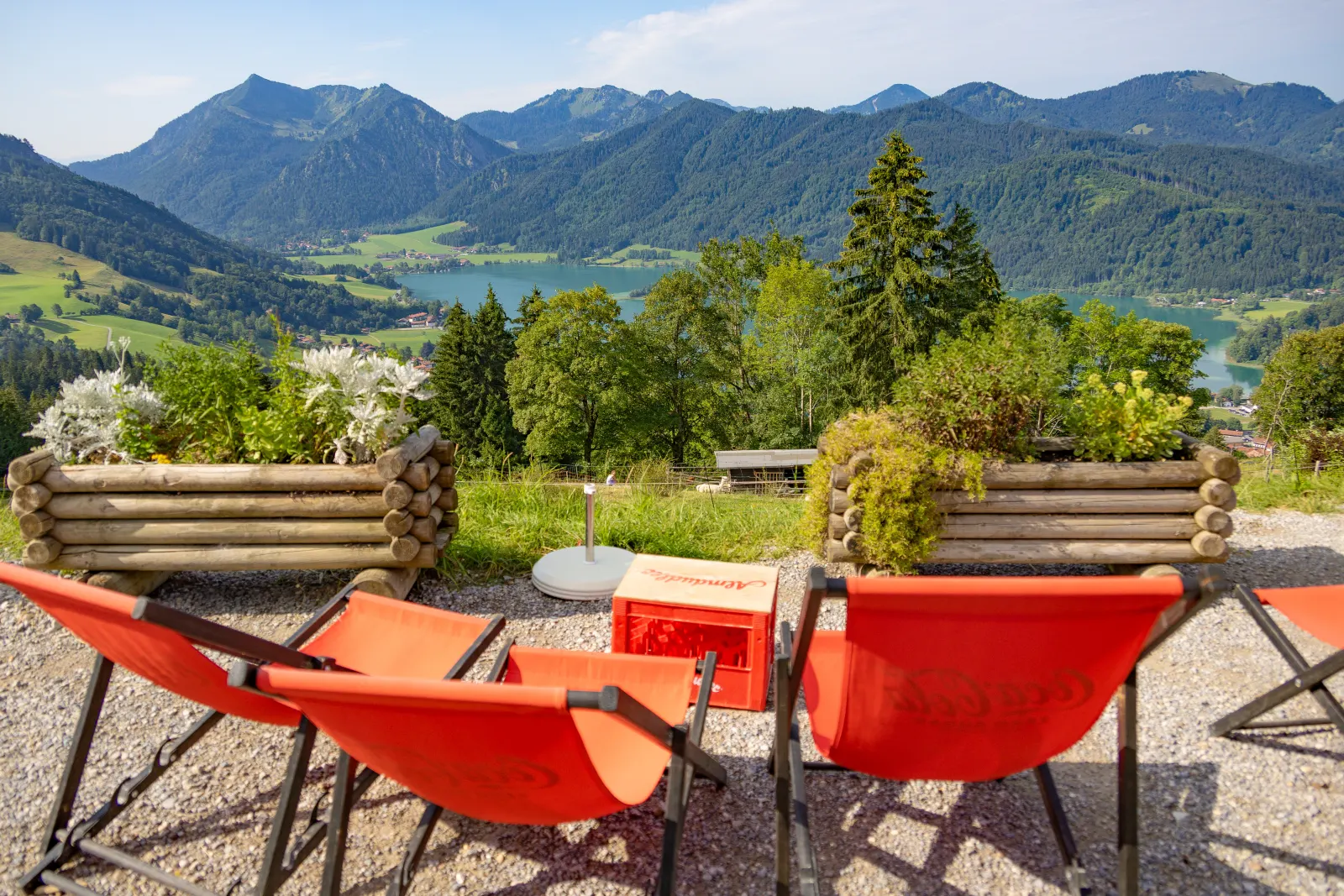 Liegestühle im Außenbereich
