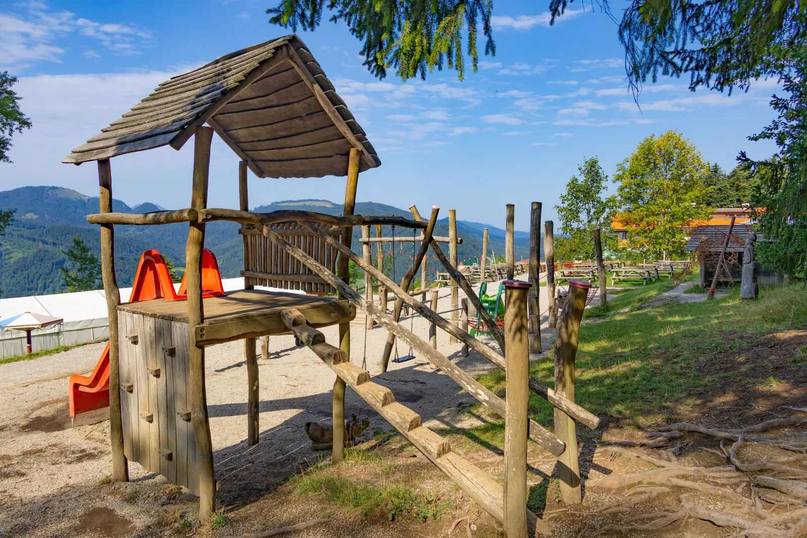 Der Spielplatz für die Kinder