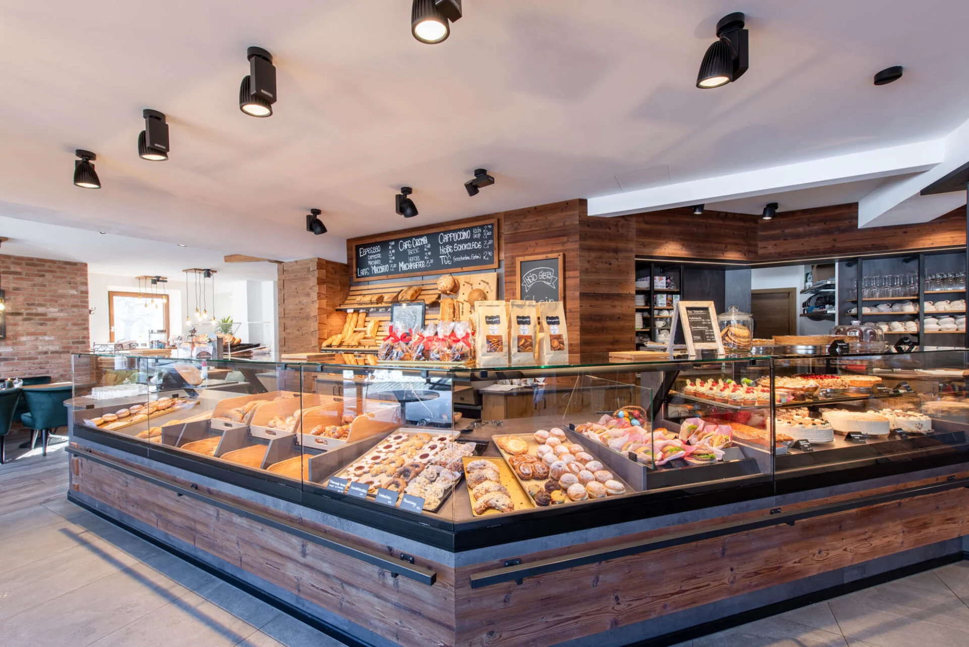 Butz Organic Bakery and Alpine Café