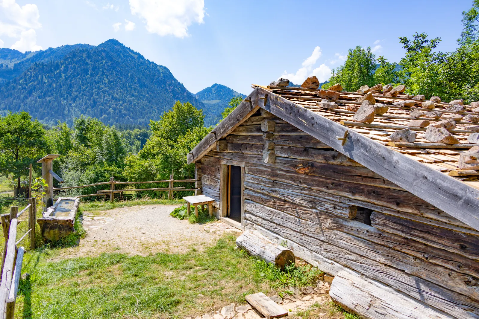 The Kasalm hut in summer